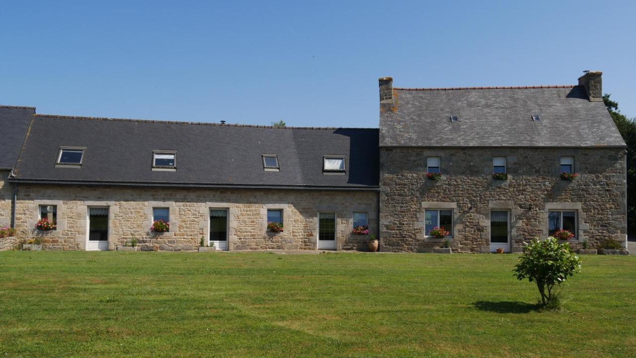 Bed and Breakfast La Ferme Guibel Plouzélambre Exterior foto